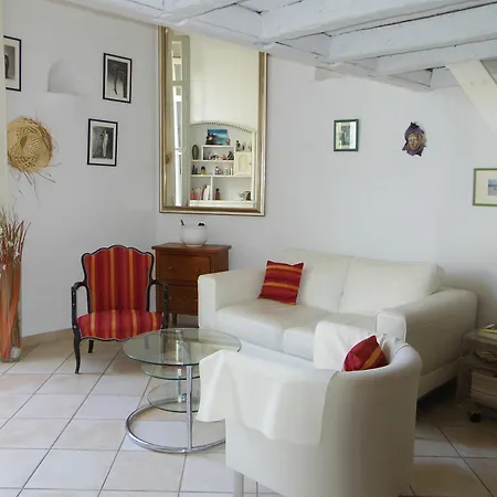 Marius Monti Apartment *